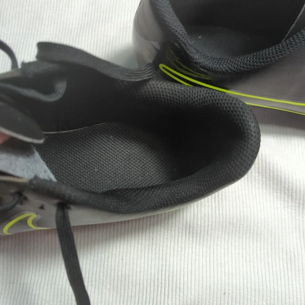 NIKE Size 3 Youth Tiemp Legend 10 Club Firm Soccer Cleats Black And‎ Yellow